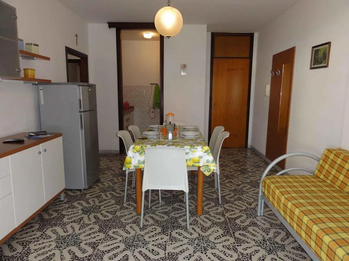 Apartment In Bibione 38373 Italy