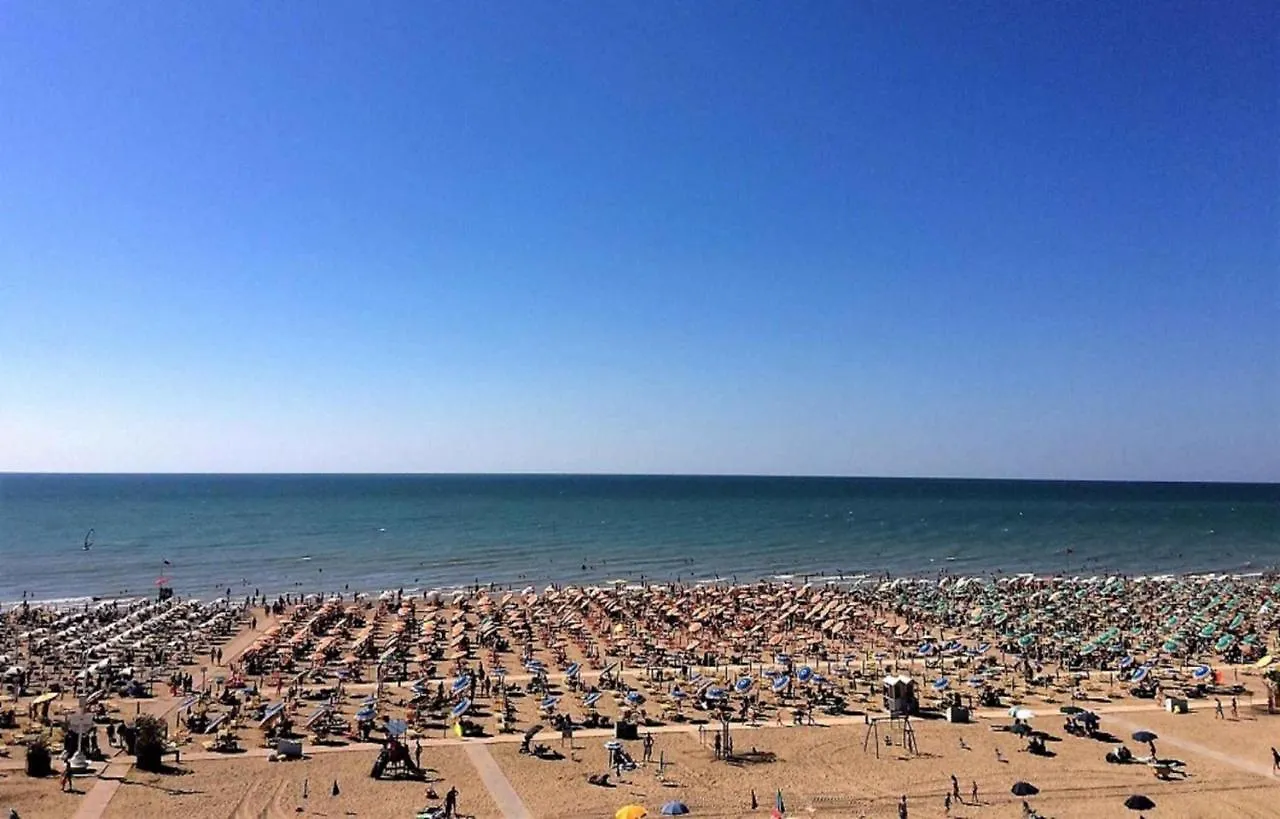 Apartment In Bibione 38373 Italy